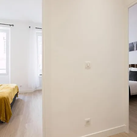 Apartment Rue De Bone By Halldis Cannes