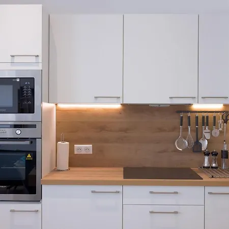 Apartment Rue De Bone By Halldis Cannes