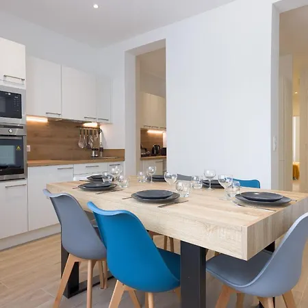 Apartment Rue De Bone By Halldis Cannes